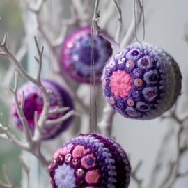 Set of 4 Crochet Christmas Baubles (lavender & magenta)