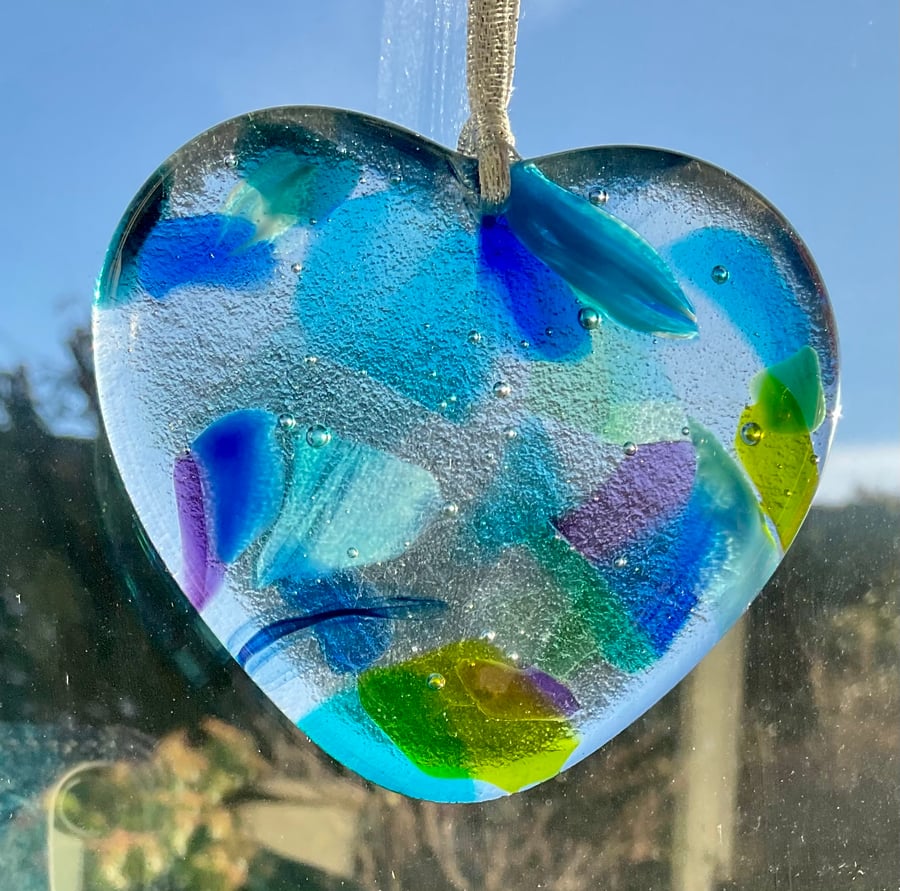 Fused glass heart suncatcher 