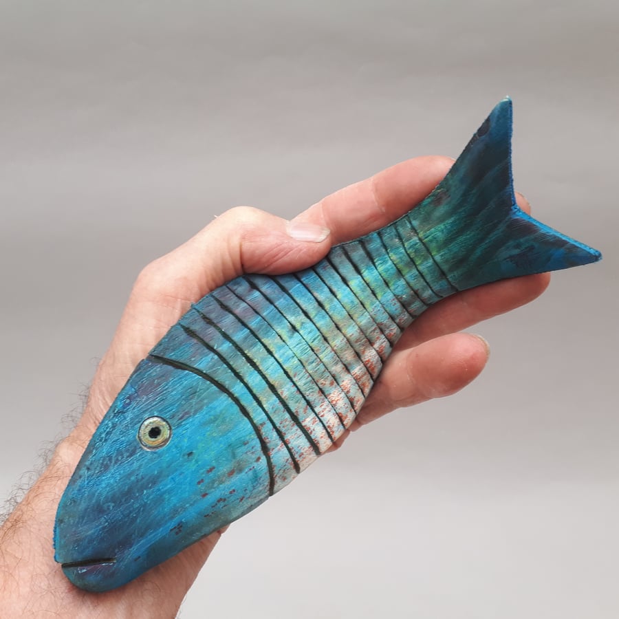 Articulating fish