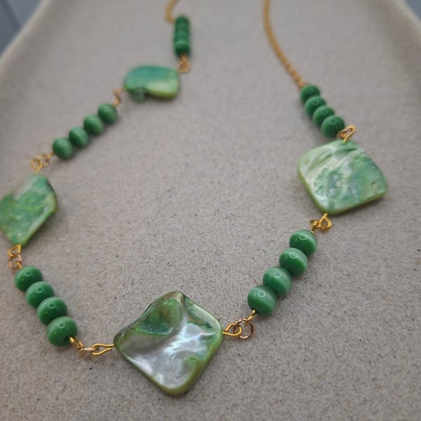 Meadow Mist Marbled Gem Necklace