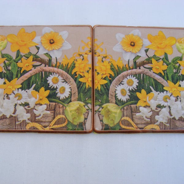 Set of 2 ceramic daffodil square coasters.
