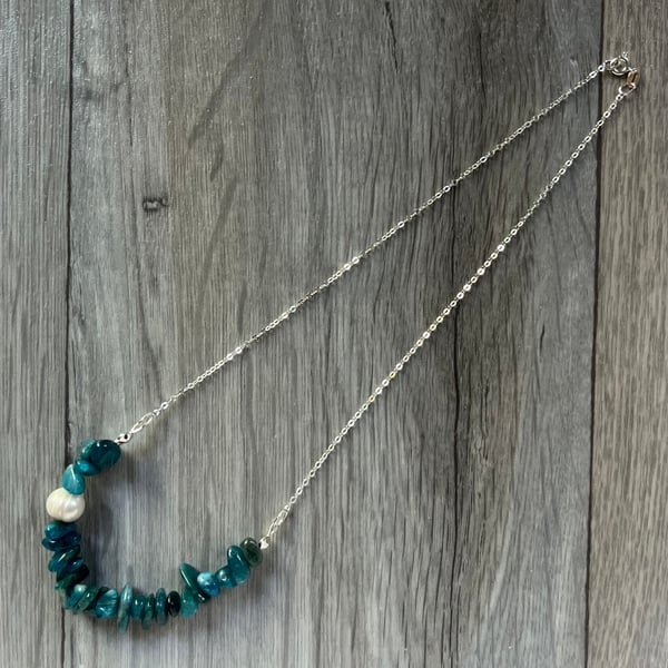 Asymmetric apatite & freshwater pearl necklace with solid sterling silver chain