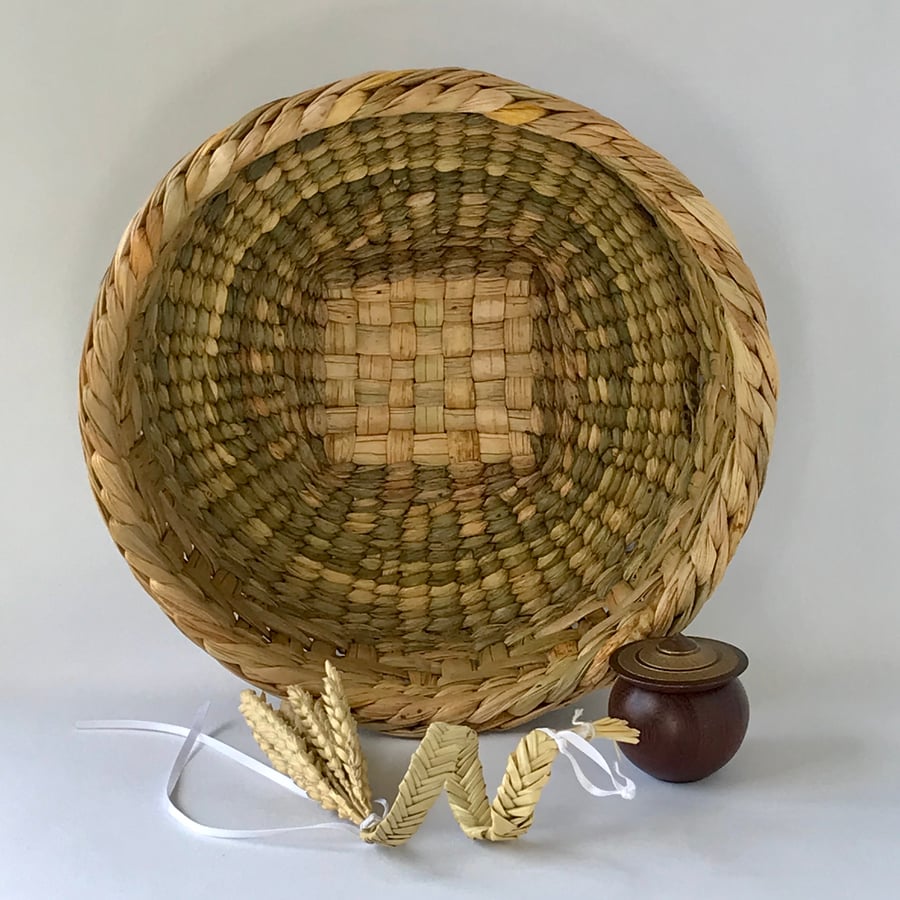 Bread or Storage Basket - Handmade in Cornwall from Somerset Rush 604