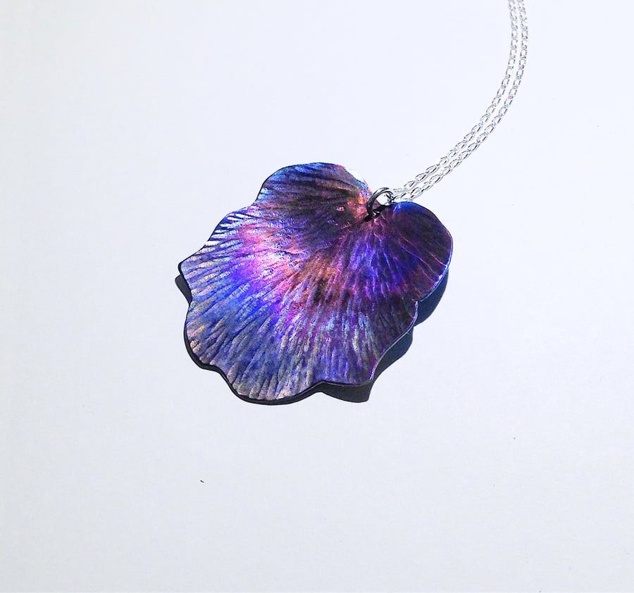  Handmade Coloured Titanium Flower Pendant Necklace - UK Free Post