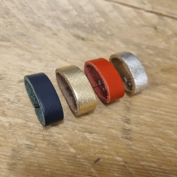 X2 Genuine Leather Belt LoopsKeepers, 30mm. SilverNavyRedGold