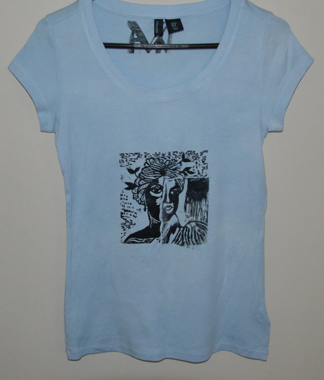 Ladies small T shirt with Roman fresco in blue cotton