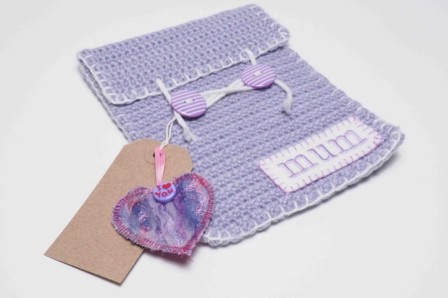 Free P&P. Gift bag & heart keepsake & tag, embroidered 'mum' logo