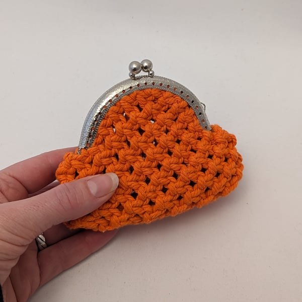 Small macrame coin purse - orange