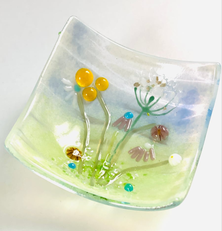 Pretty fused glass trinket dish 