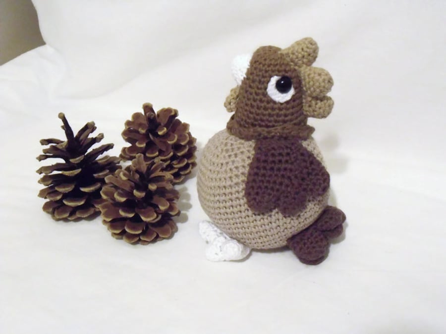 small crocheted cotton chicken, amigurumi decorative hen ornament