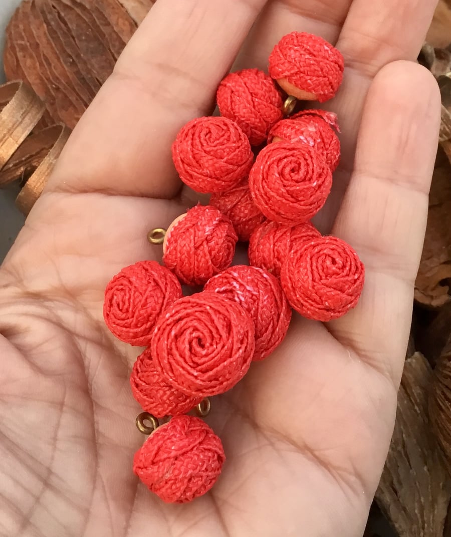 Large Collection of Textural Rose Style Buttons. (14 in total)