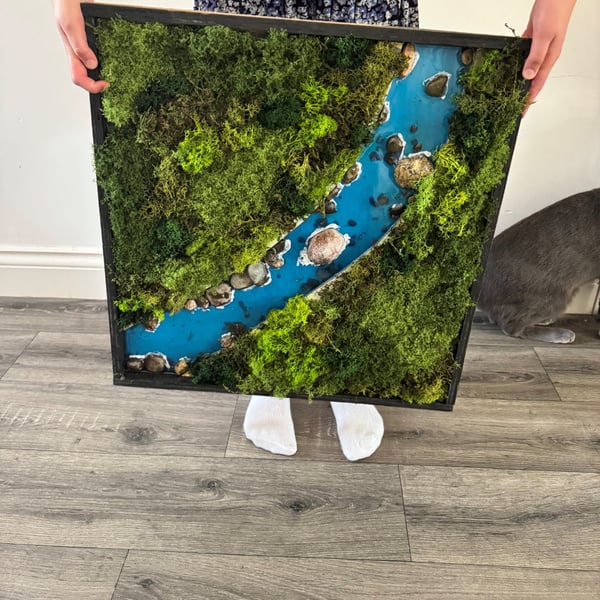 Wall Mounted Moss Woodland Epoxy River Art - 34" diagonal (600x600mm)