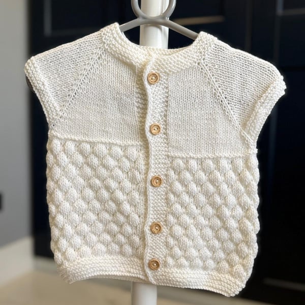 Hand-Knitted Baby Sleeveless Vest Popcorn Stitch – Off White (9-12m)
