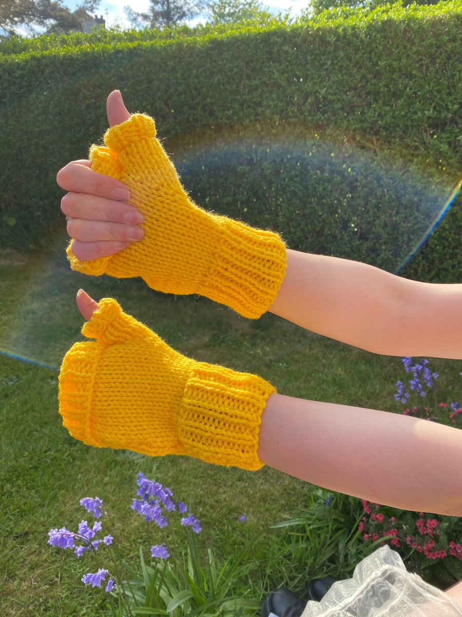 Fingerless Sunshine Mittens 