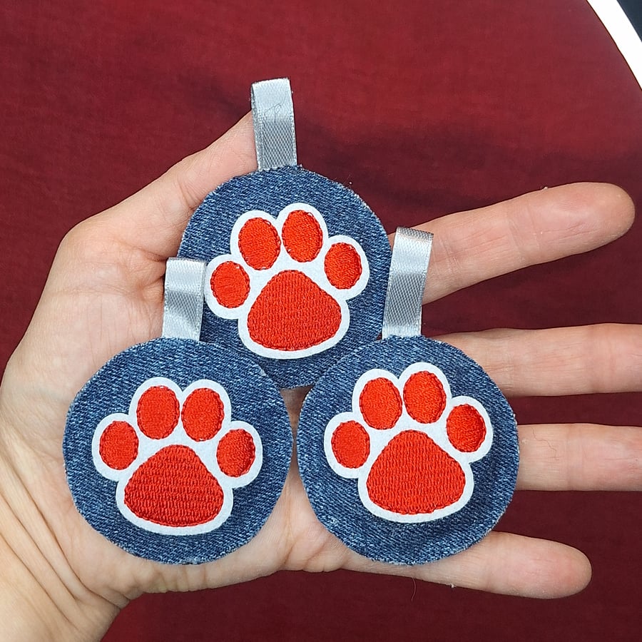 Denim Pocket Hug with Paw Appliqué, Detachable Keyring (Bag Charm, Free Postage)