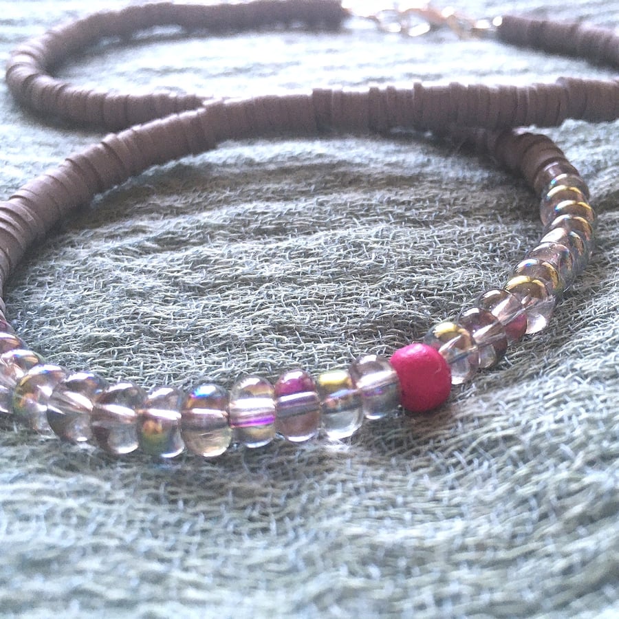 Grey and pink neckace