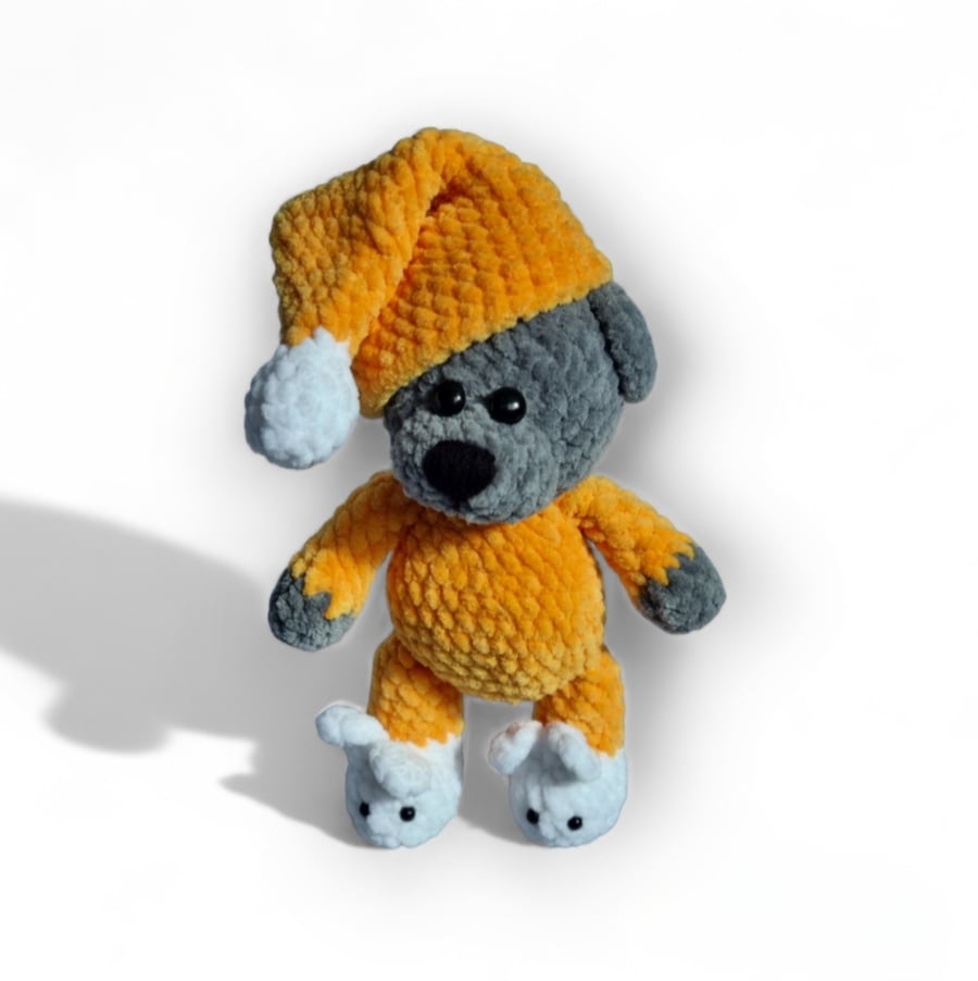 Crochet bear in pijamas