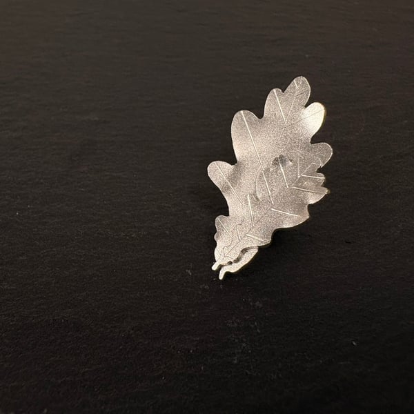Silver Oak Leaf Lapel Pin
