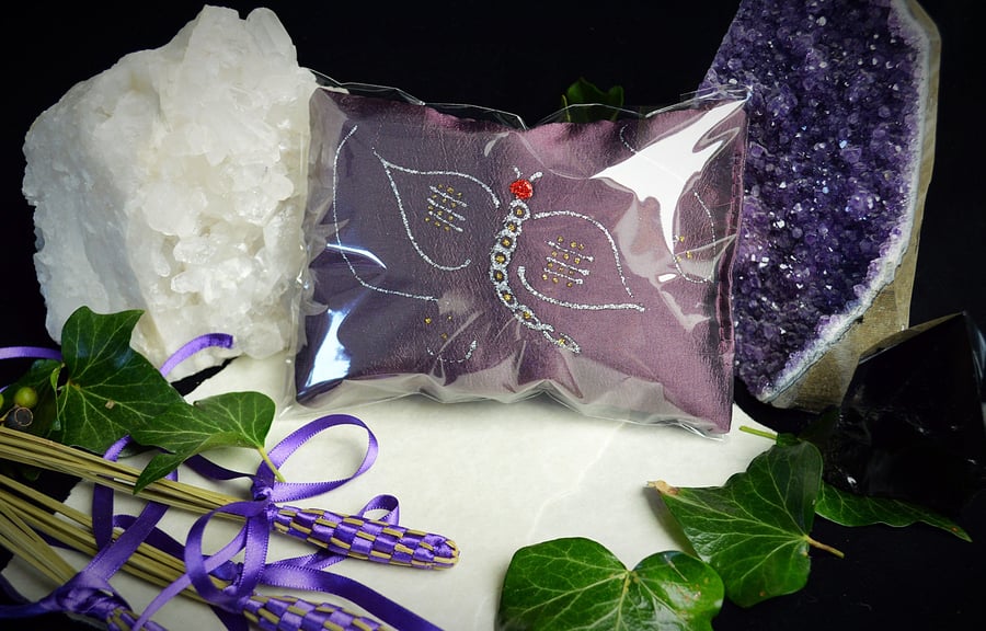  Herb Pillow to relieve Stress and Bring Peace Witch Dragonfly