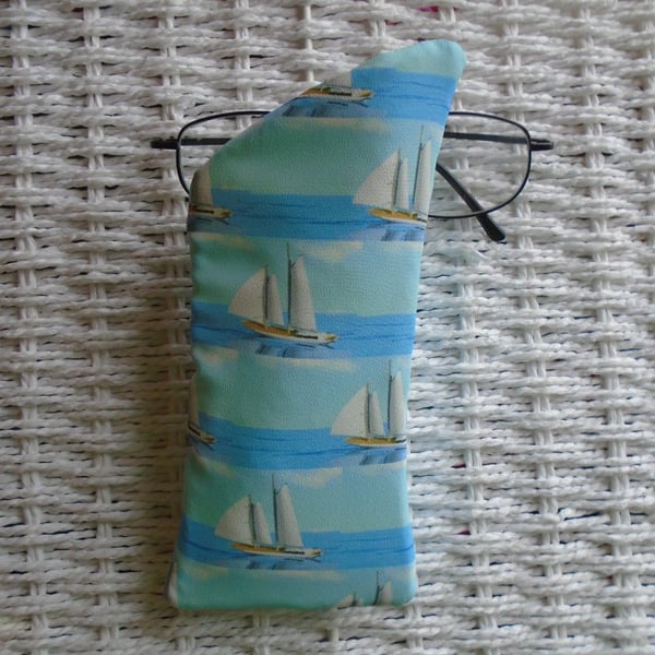 Ships Sailing Boats Glasses Case 