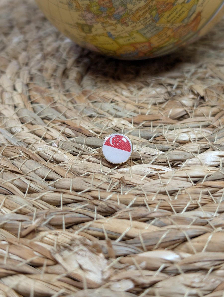 Singapore Flag Map Pin – Asian Travel Map Push Pin for Wooden Maps, Singapore