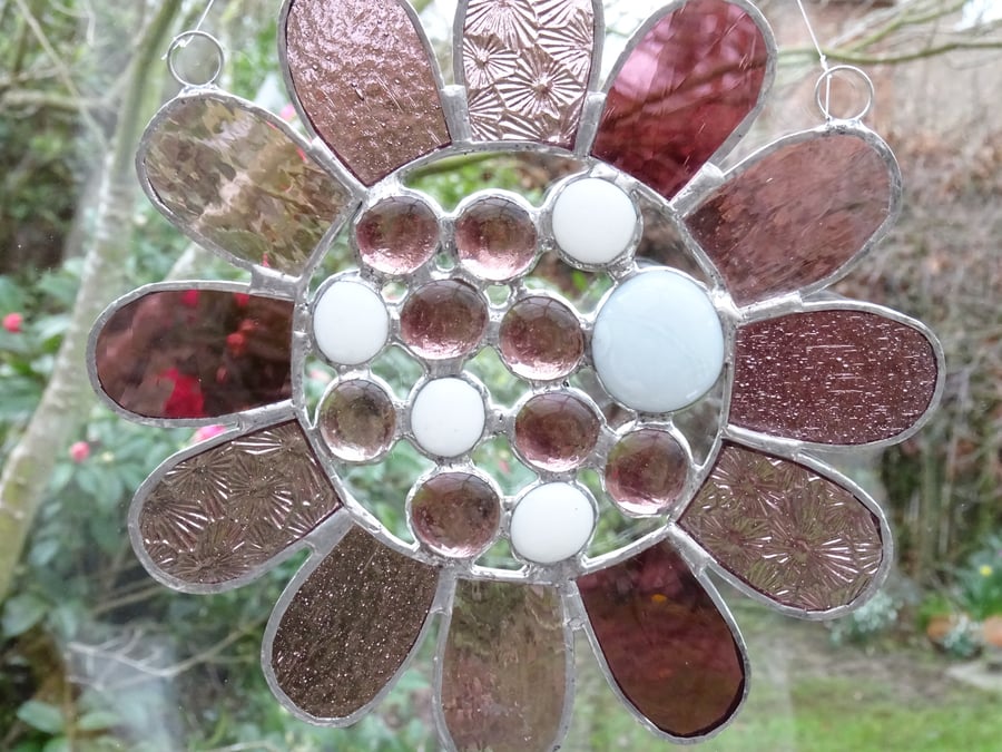 Stained Glass Bead Daisy Suncatcher - Pink