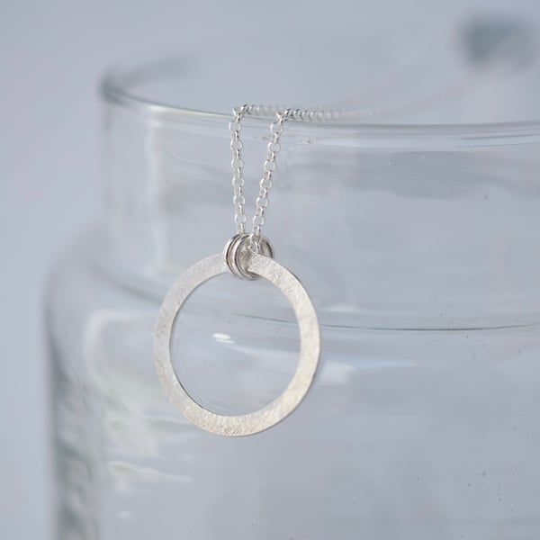 Textured Silver Circle Necklace 