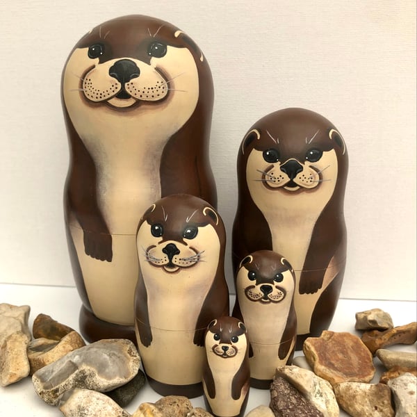 Otter family set of 5 nesting dolls