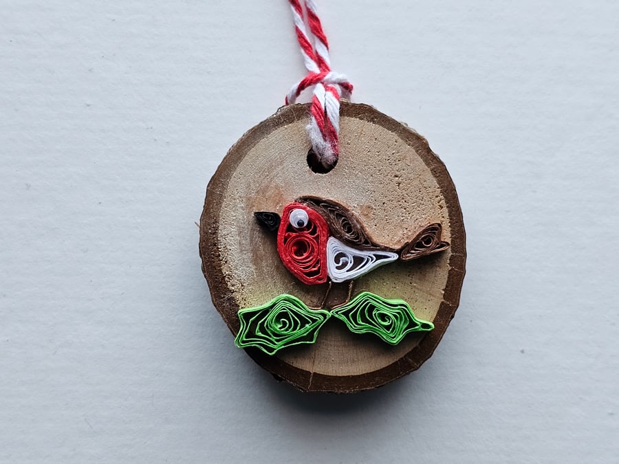 Little Quilled Robin Small Wood Slice Hanging Decoration