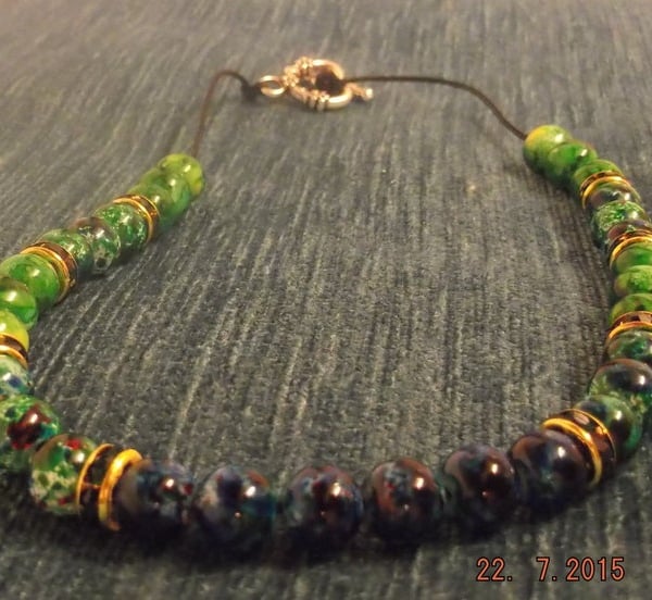 Green Mottle Marble effect necklace