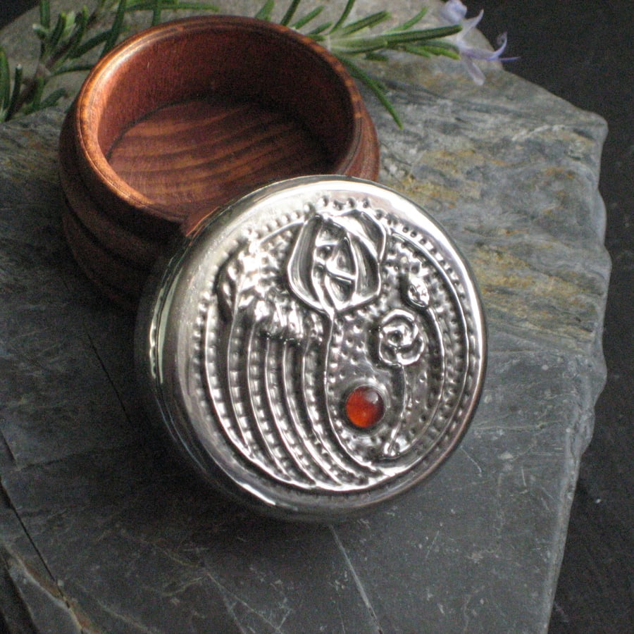 Mackintosh Amber Box