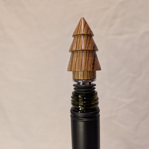 Festive bottle stopper