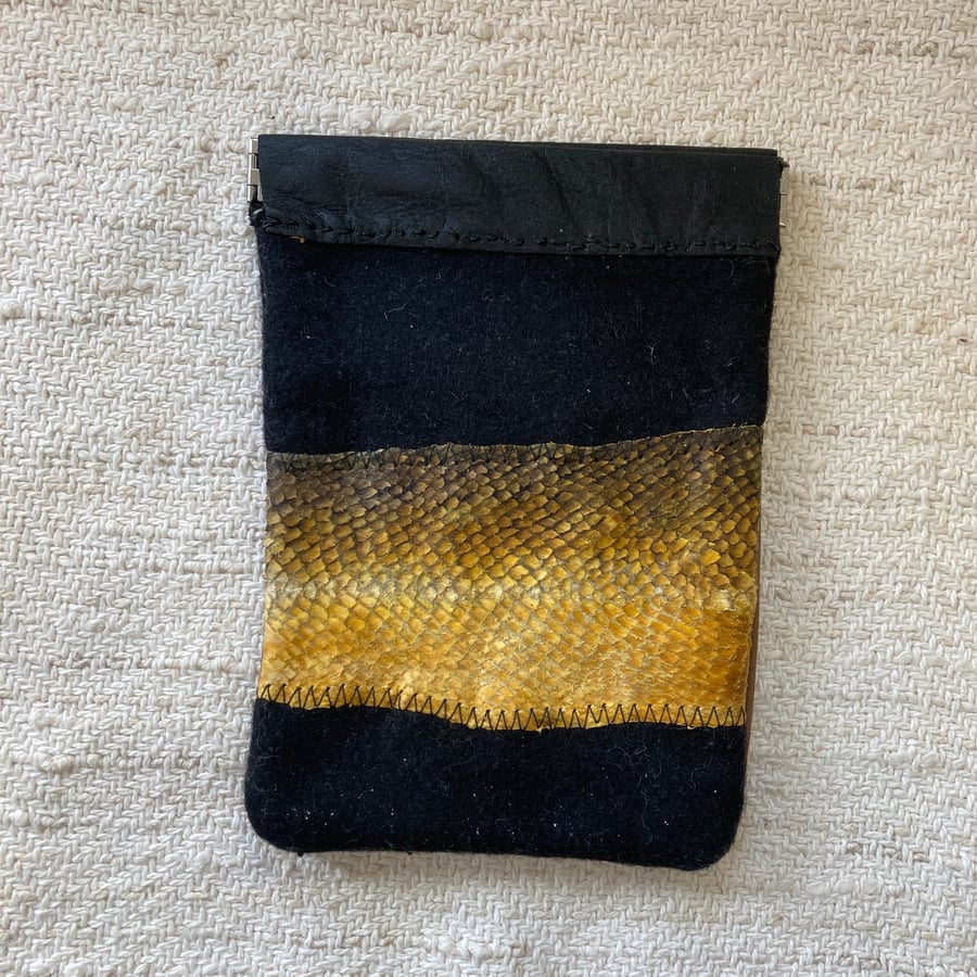 Reindeer - Fish Leather Coin Purse -  Wool Vadmal CP9