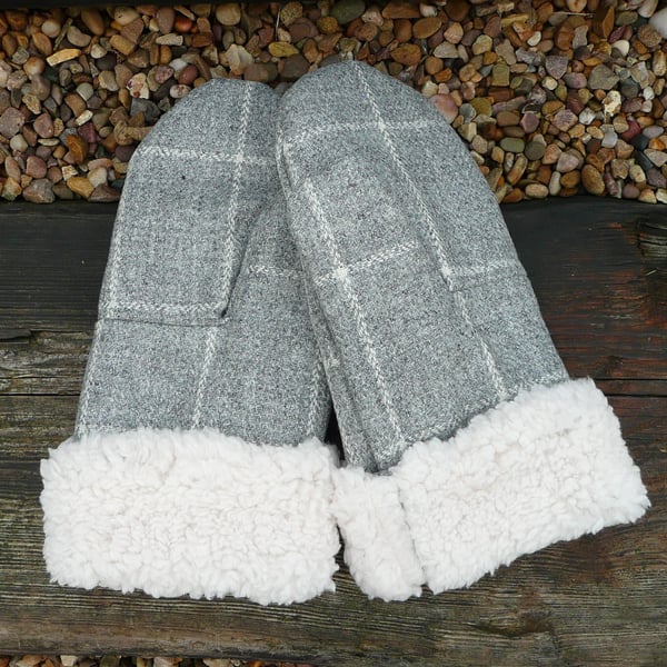 Ladies grey check british wool tweed mittens cream faux sheepskin sherpa fleece 
