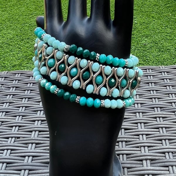 Set of 3 turquoise green beaded crystal bracelets