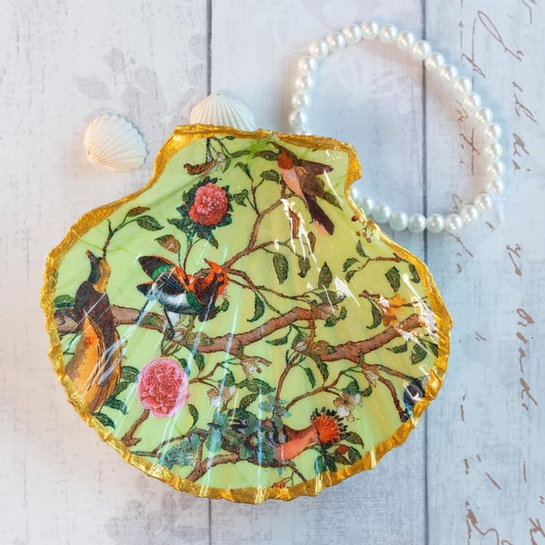 Floral Scallop Shell Trinket Dish: Green & Gold Jewelry Tray