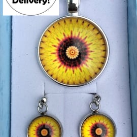 Glass Mosaic Effect Pendant Necklace and Drop Earrings Set - Sunrise