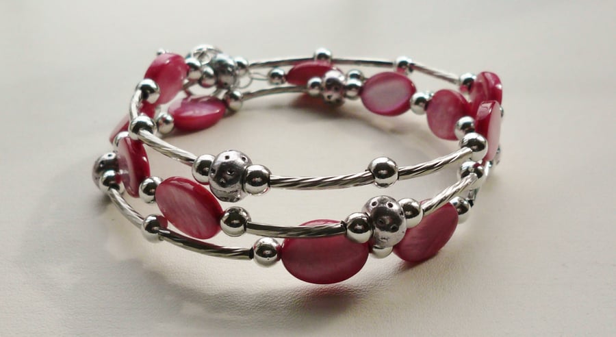 Cranberry Pink Shell Bead Wrap Around Memory Wire Bracelet   KCJ995
