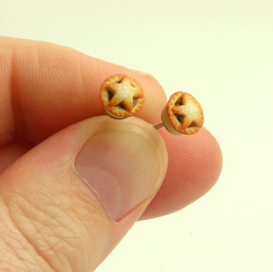 Mince pie stud earrings