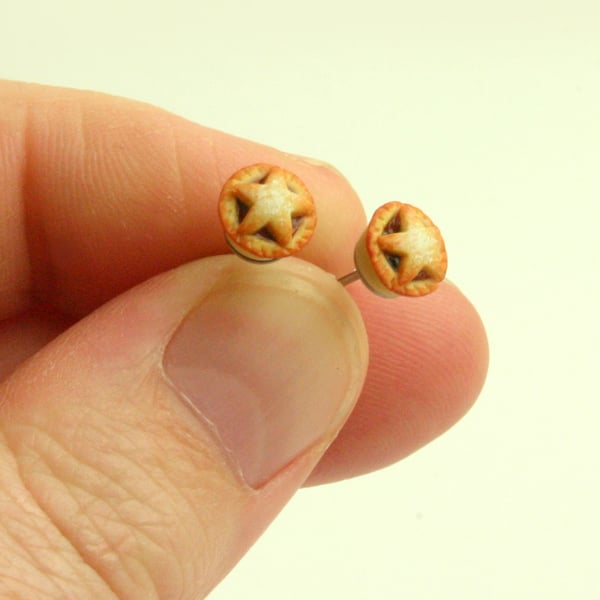 Mince pie stud earrings
