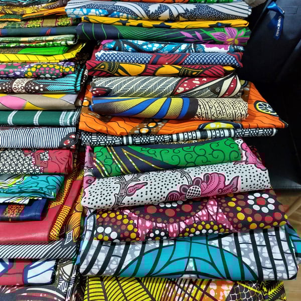 African Ankara fabric scrap bundle, pack of 30 random pieces for crafts.