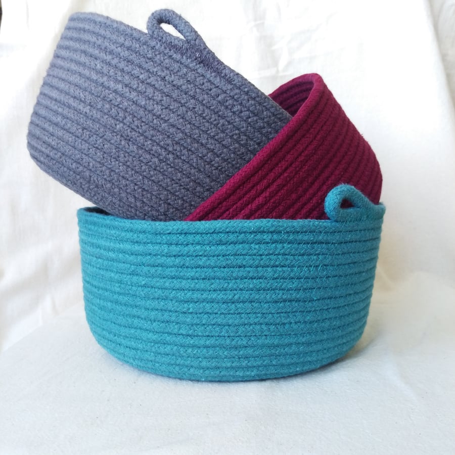 Colwell Bowl - a wine coloured rope bowl