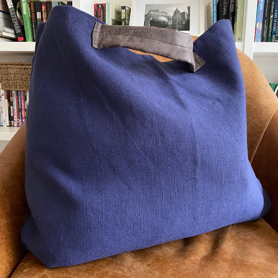 XXL Blue beach bag with brown vegan leather handles