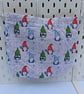 Medium fabric Christmas gift bag, fully lined and reusable for years to come - Image 2