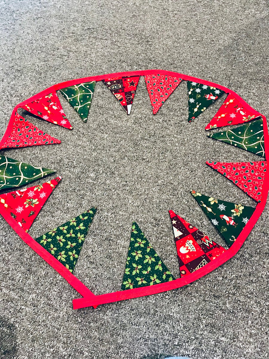 Festive Christmas Mini Bunting 15 Flags Mixed Xmas Fabrics 60 Inches Long 