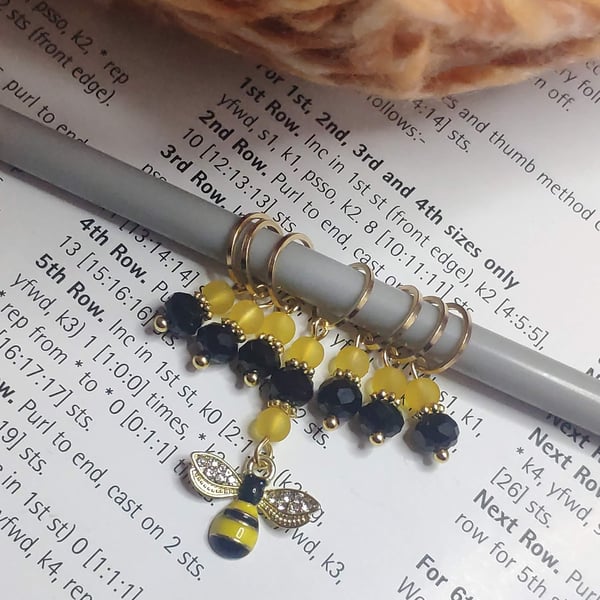 Stitch Markers for Knitting, set of Bee design stitch markers for knitting