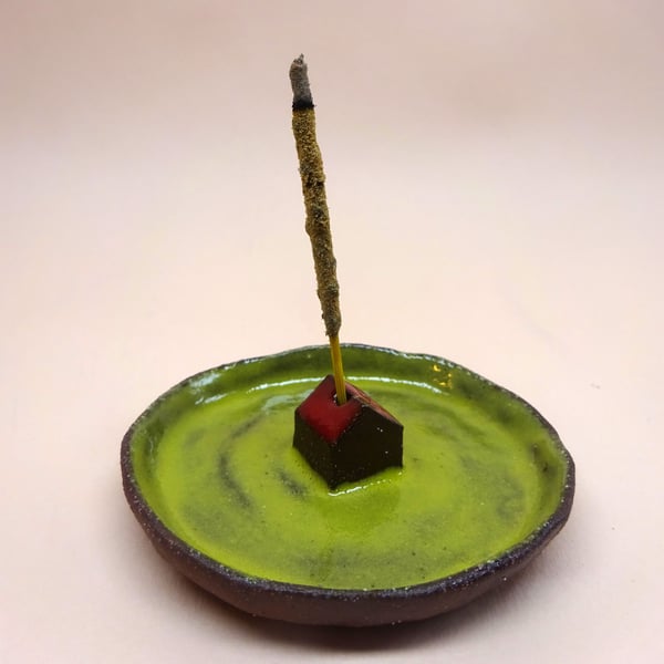 Small incense stick holder