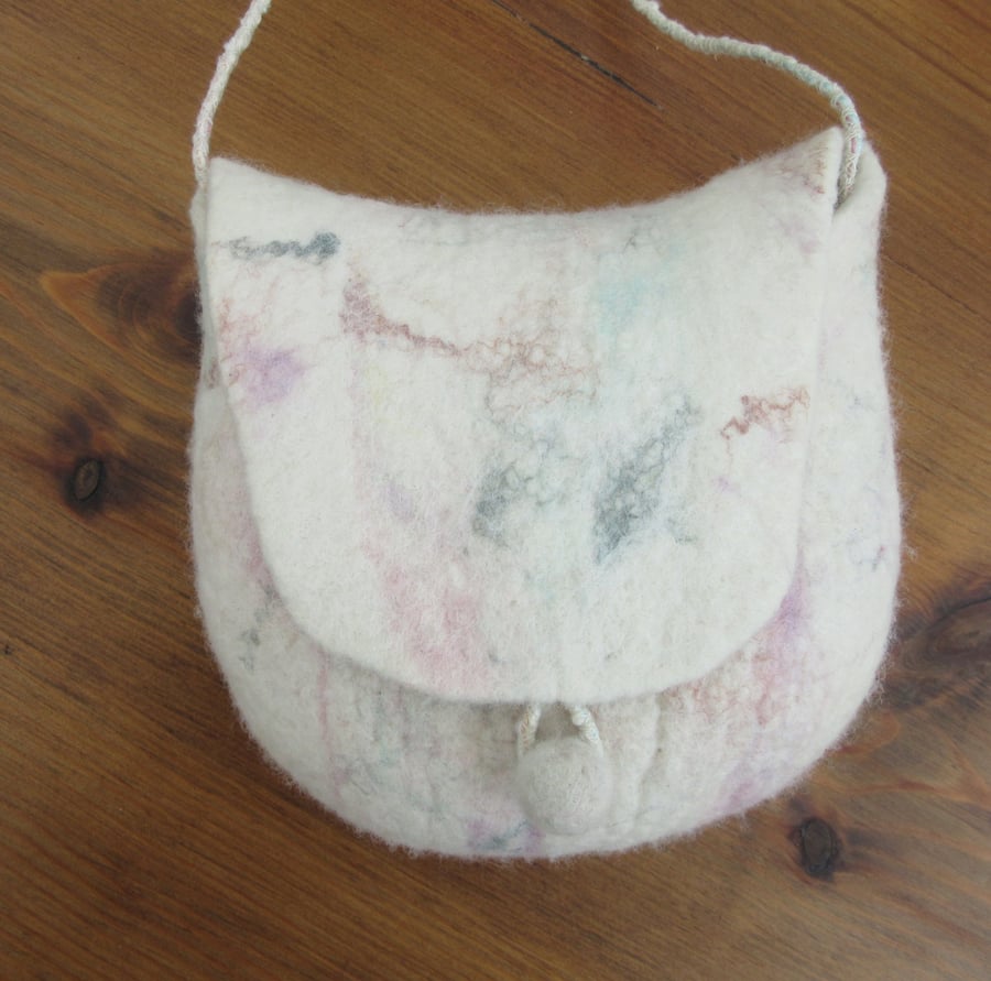 White shoulder bag. White felt merino wool with pink and turquoise highlights