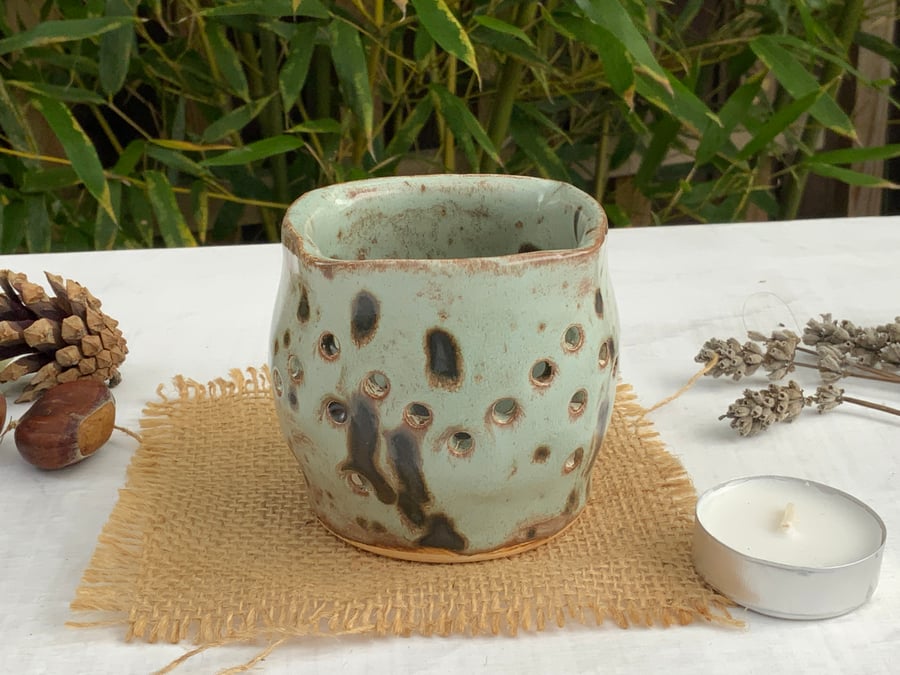 Pierced Design Tealight Holder