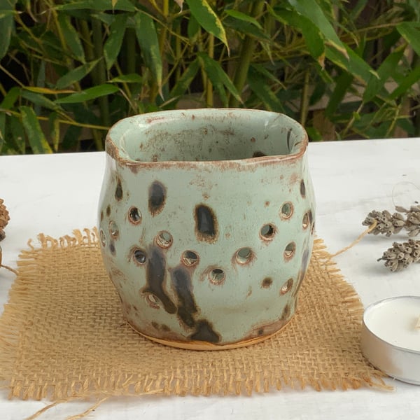 Pierced Design Tealight Holder